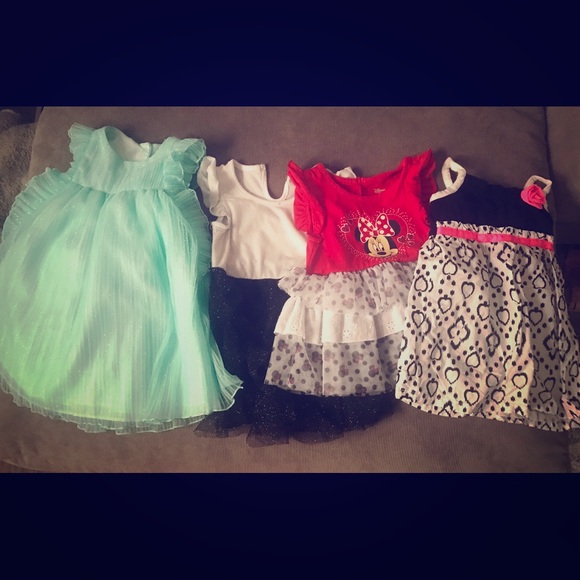 Lot of 4 toddler dresses - Picture 1 of 1